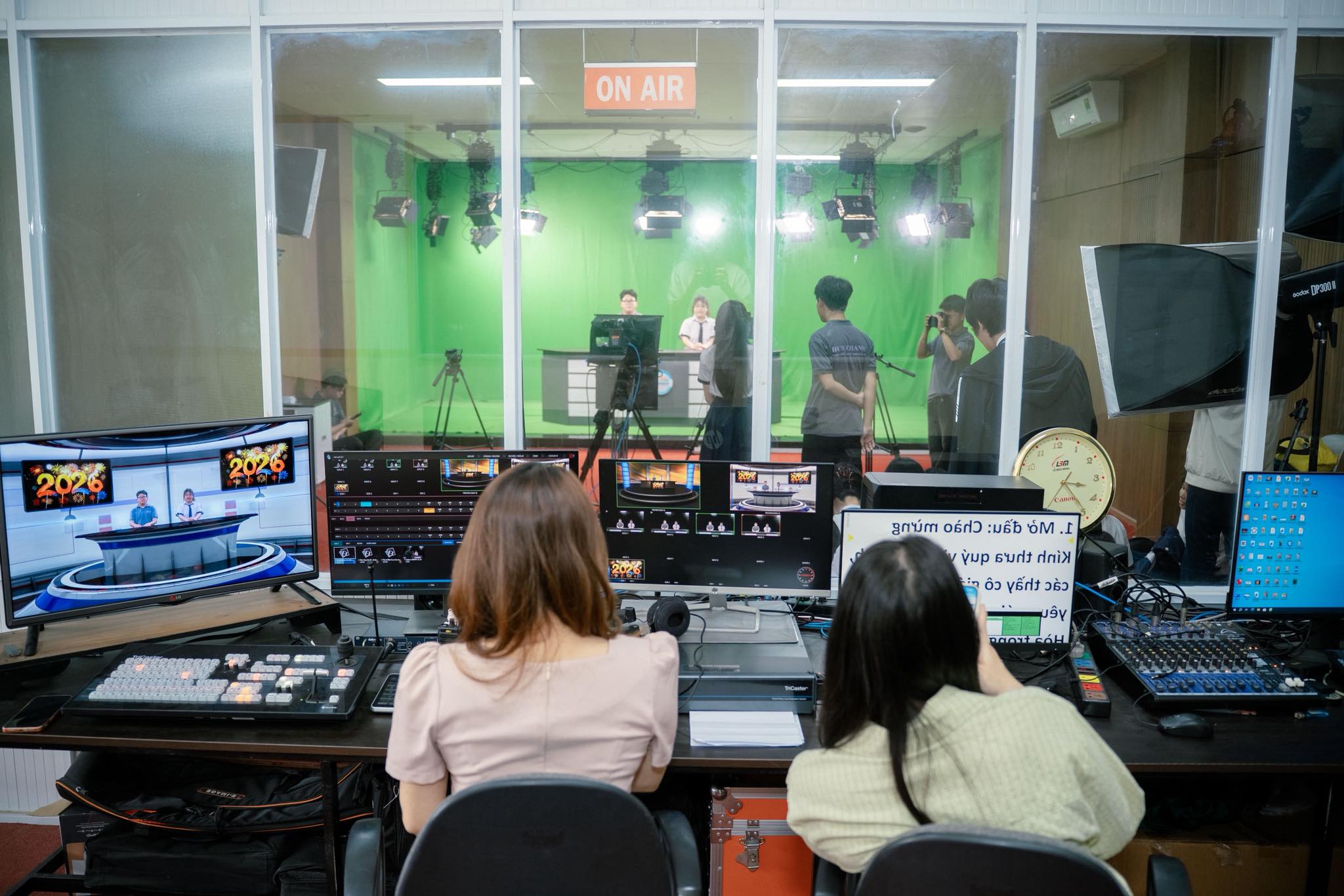 Studio Phát thanh - Truyền hình